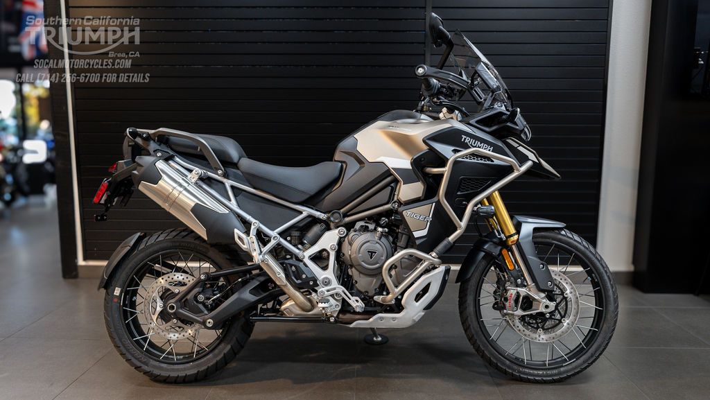2025 Triumph Tiger 1200 Rally Explorer in Matte Sandstorm