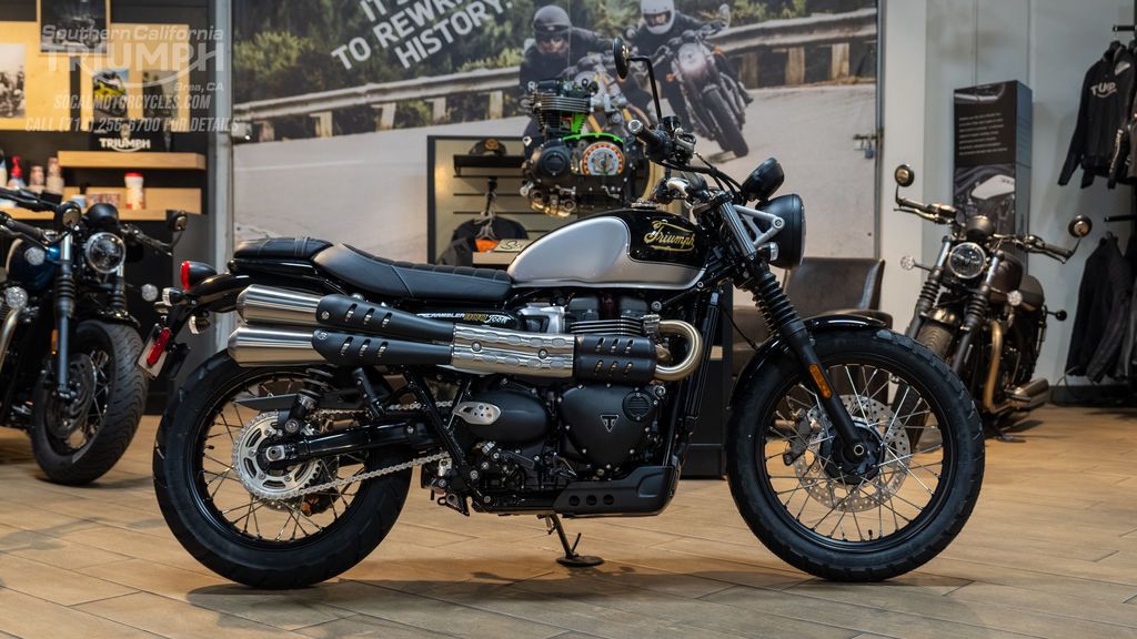 2025 Triumph Scrambler 900 in Sapphire Black/Aluminum Silver